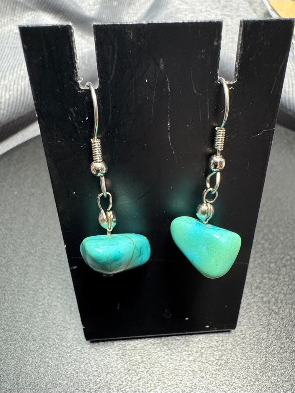 VTG Source Unknown Turquoise Blue Green Stone Dangle Earrings
